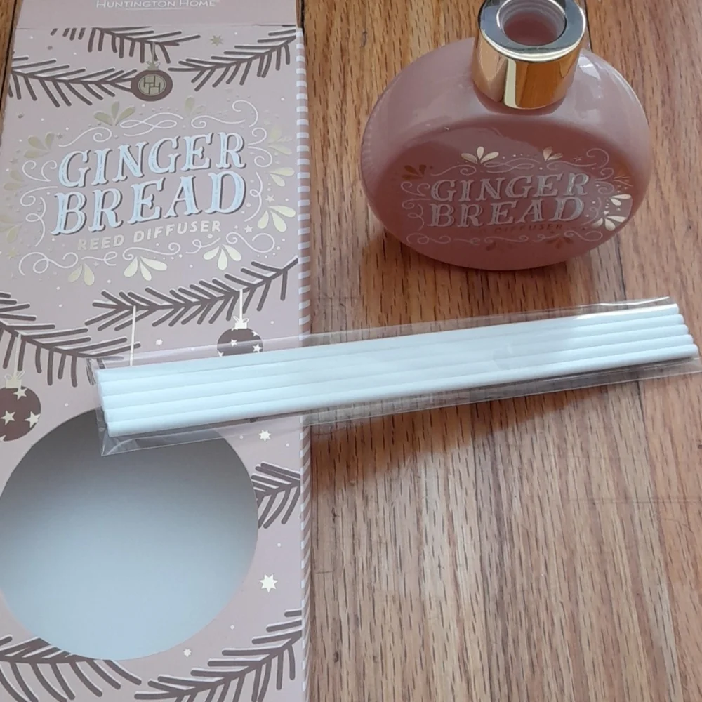 Gingerbread Reed Diffuser 4fl oz. NIB - Picture 3 of 3